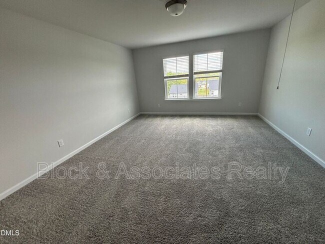 Building Photo - 3230 Pelican Ln