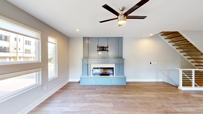 Building Photo - 208 Walnut Ave