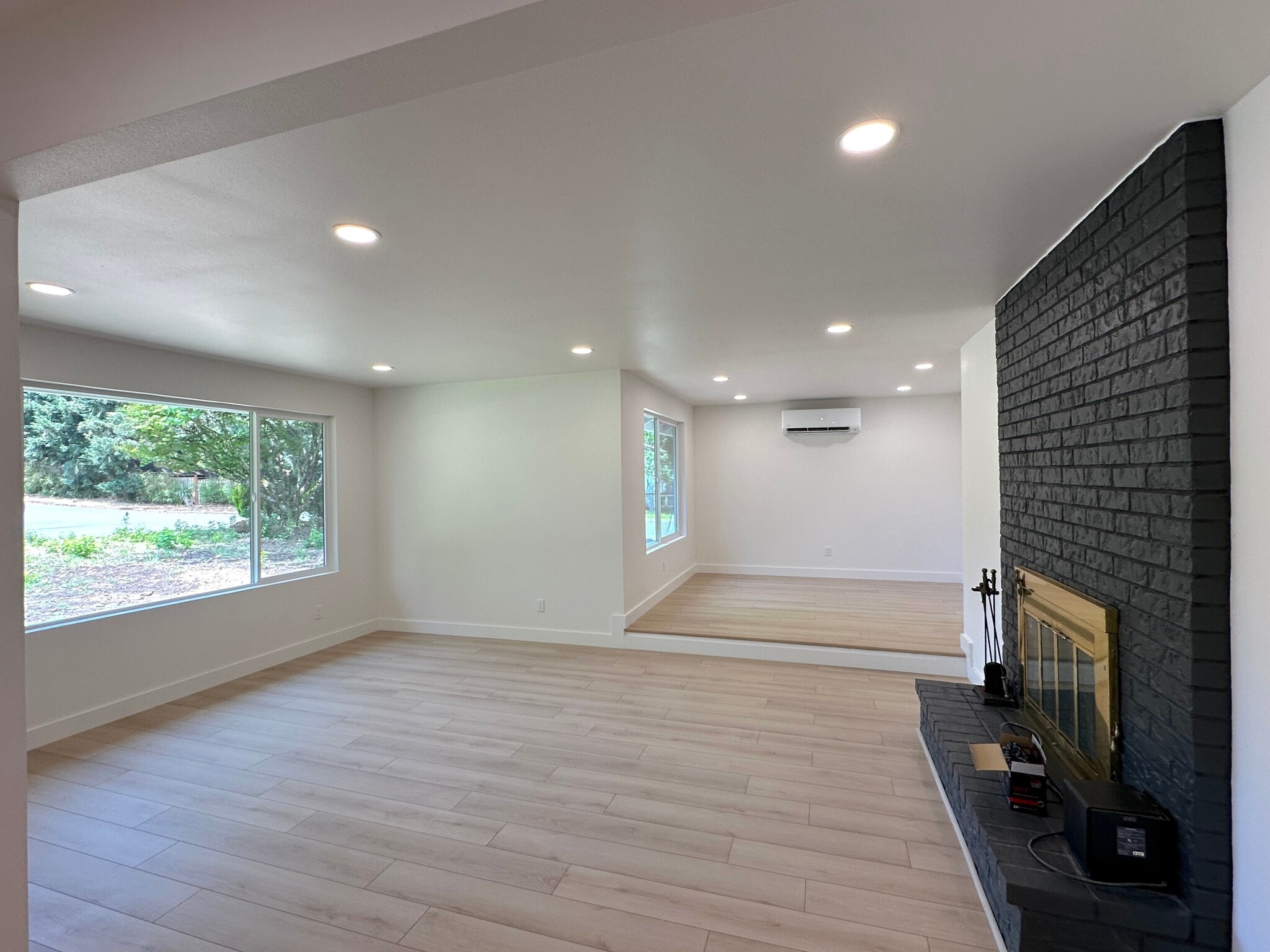Building Photo - 8617 NW 4th Ave