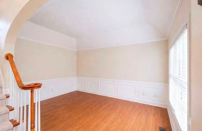 Building Photo - 12872 Waterside Dr