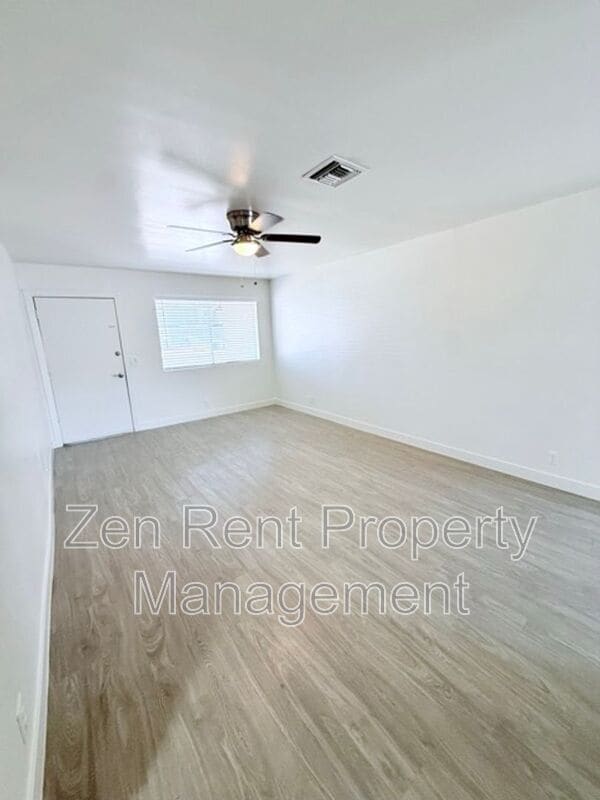 Building Photo - 1044 E Harmony Ave