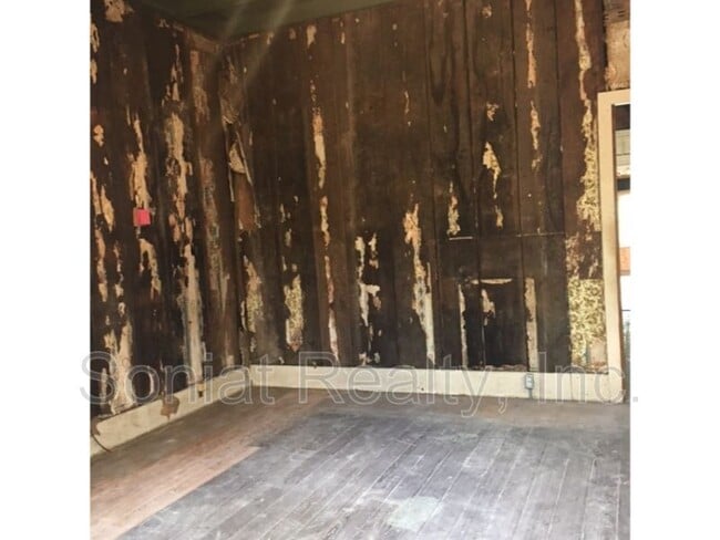 Building Photo - 1023 Clouet St