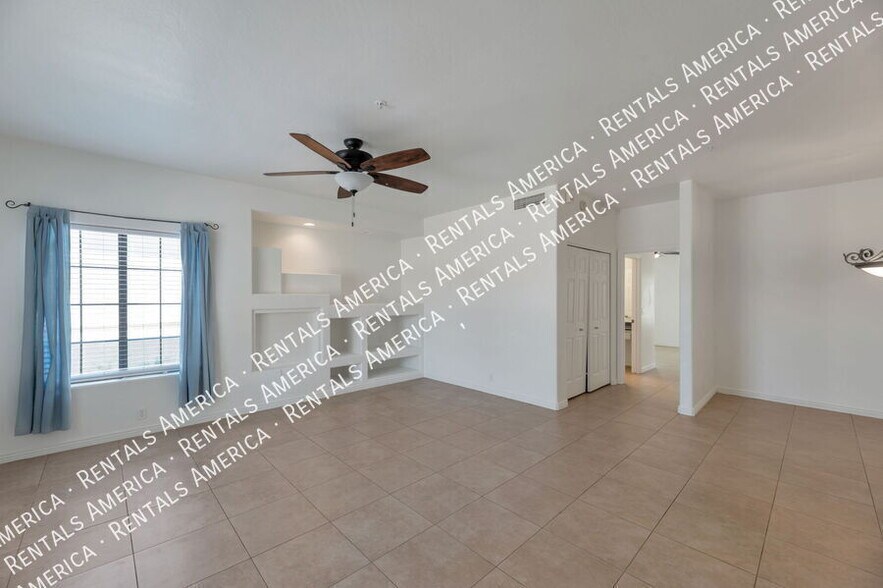 Building Photo - 9253 N Firebrick Dr