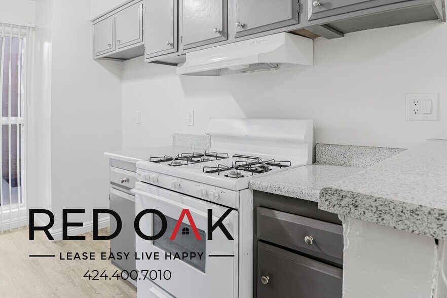 Building Photo - 615 Erie St