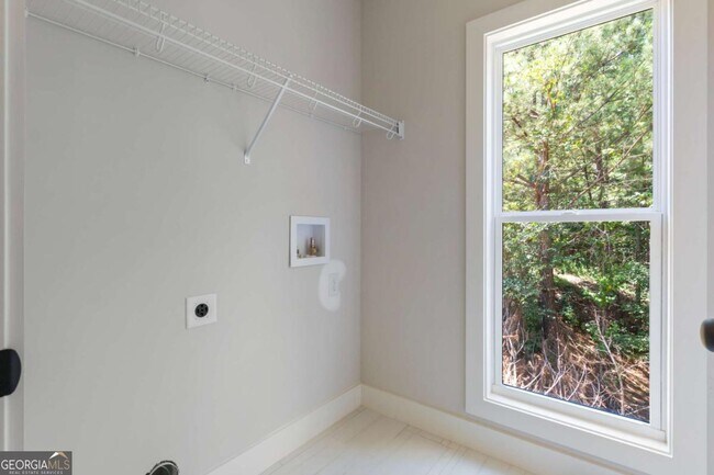 Building Photo - 400 Ansley Dr