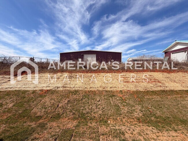 Building Photo - Brand New Living at Driftwood Townhomes!