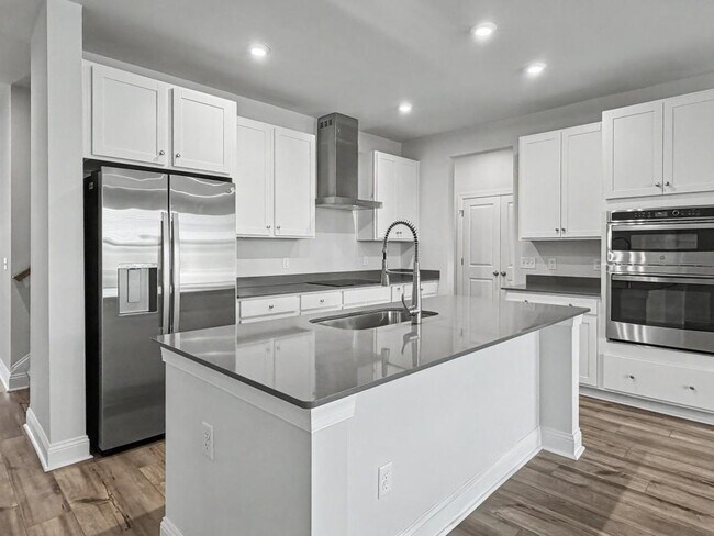 Building Photo - 7461 Linda Vis Ln