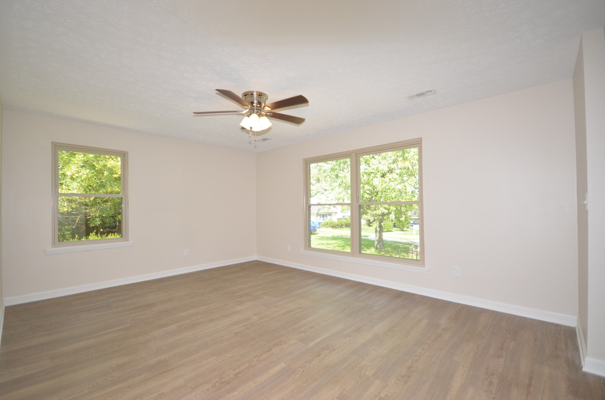 Building Photo - 9205 Foxtail Ct