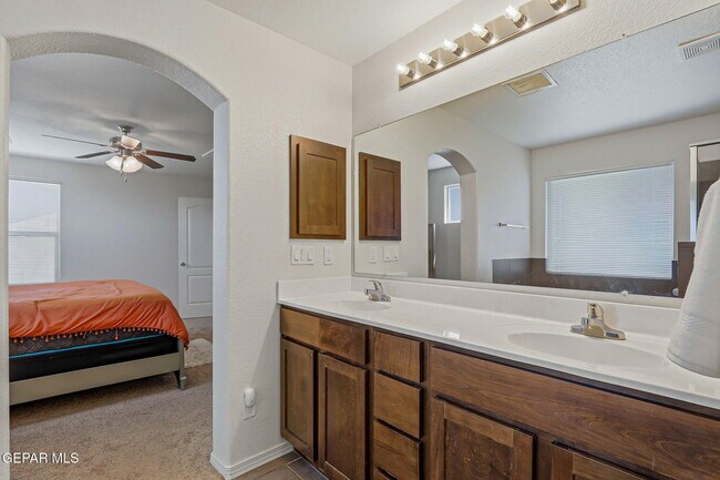 Building Photo - 14668 Oldenberg Ct