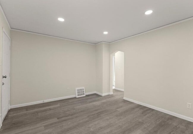 Building Photo - 12674 Riad St