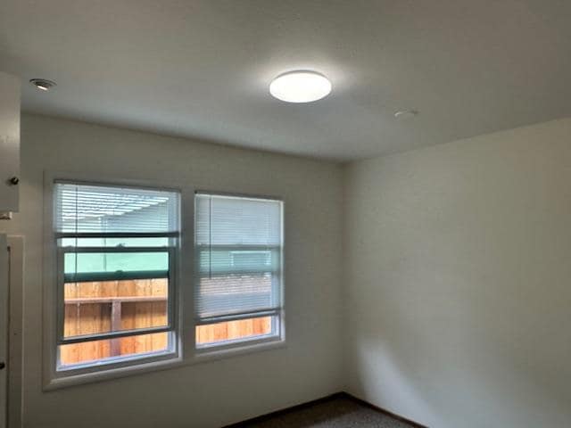Building Photo - 2650 Fleetwood Dr