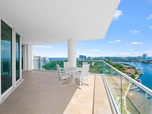 Building Photo - 3055 Harbor Dr