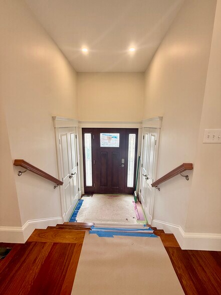 Building Photo - 100 Dartmouth St