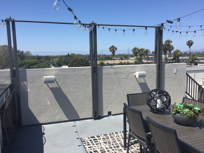 Building Photo - 826 Brickyard Ln