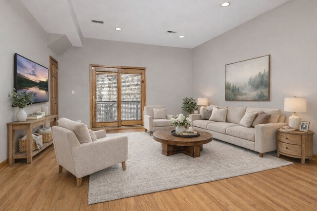 Building Photo - 1901 W Fletcher St