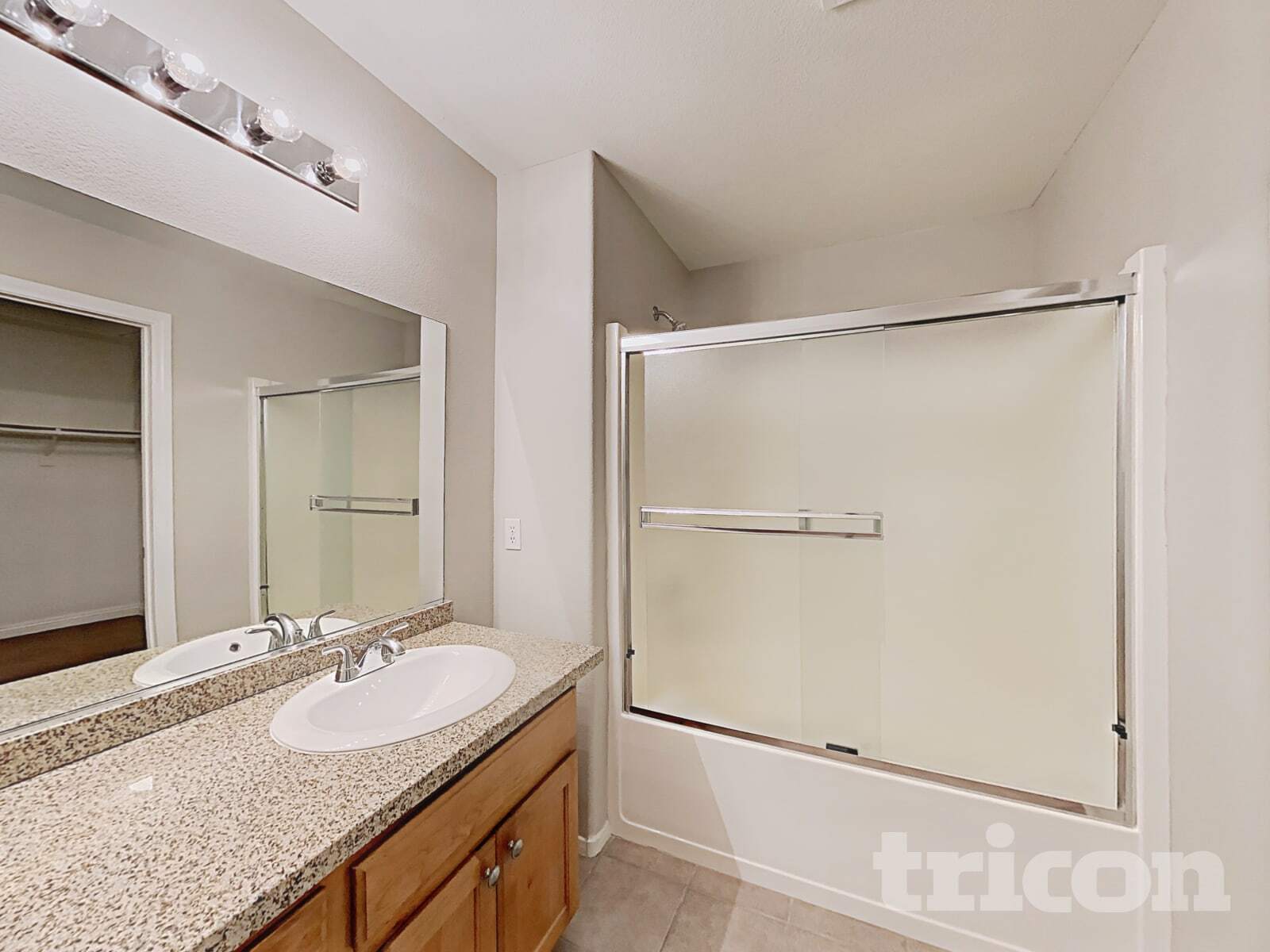 Building Photo - 717 Horse Stable Ave