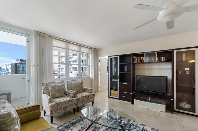 Building Photo - 100 Lincoln Rd