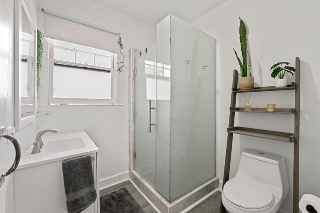 Building Photo - 84-973 Hana St