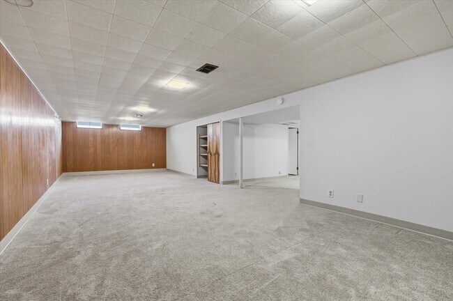 Building Photo - 1510 Barnard Rd