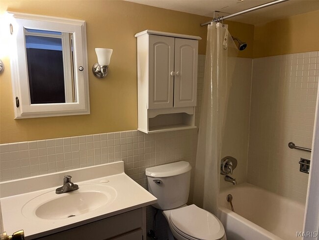 Building Photo - 1040 Pinegate Dr