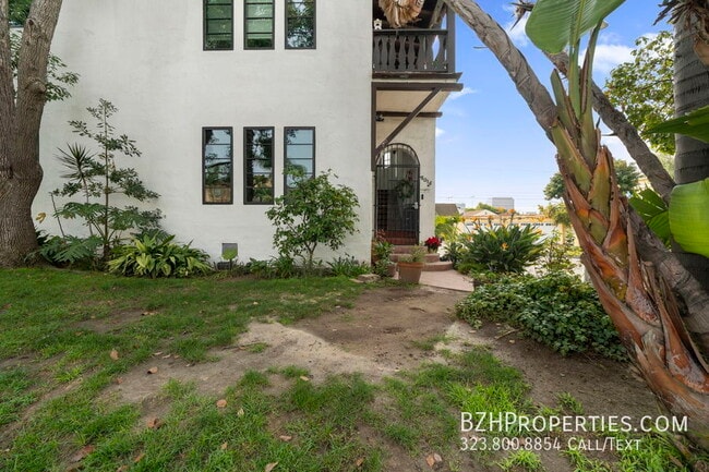 Building Photo - 8014 4th St