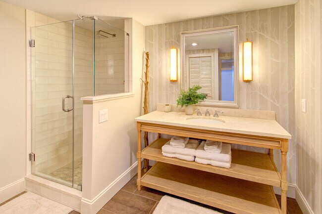 Building Photo - 11940 Springpoint Ln