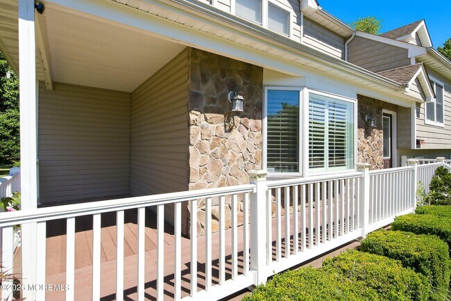 Building Photo - 39 Hilltop Rd