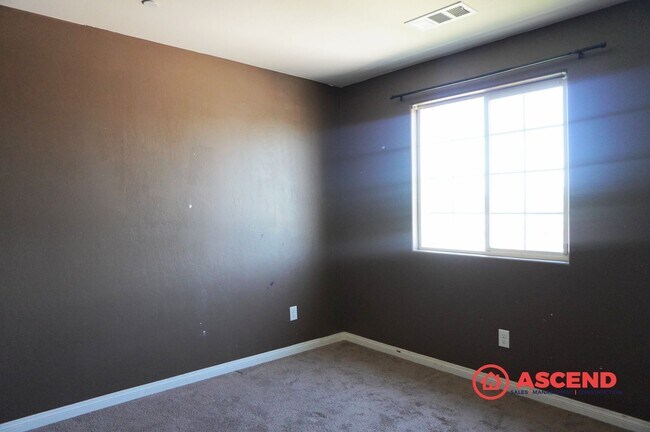 Building Photo - 6907 Englefield Dr