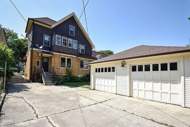 Building Photo - 2360 N 72nd St