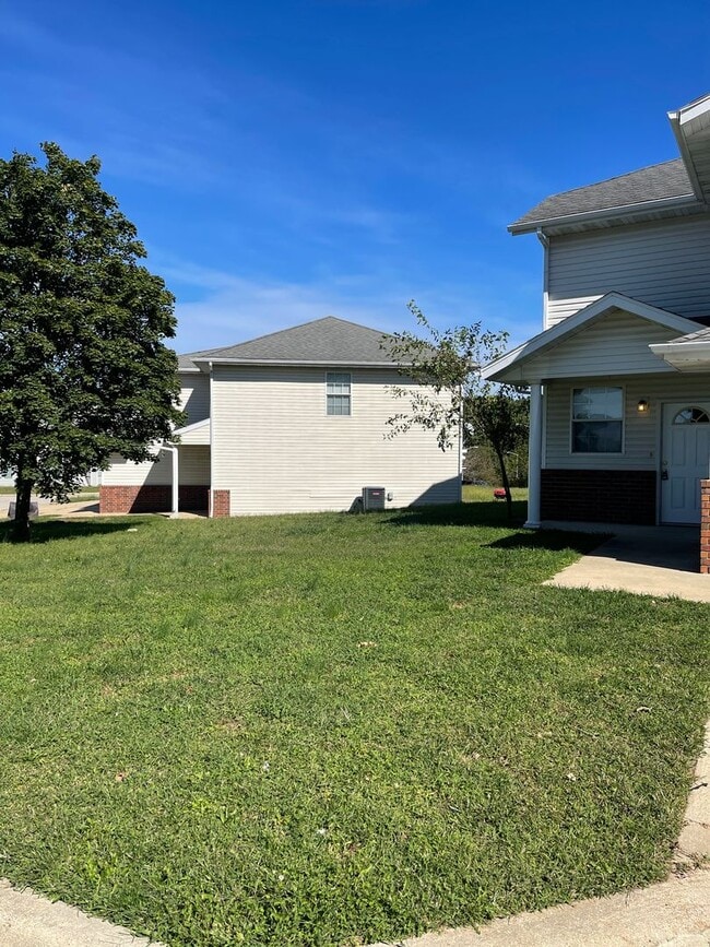 Building Photo - Available February 7th