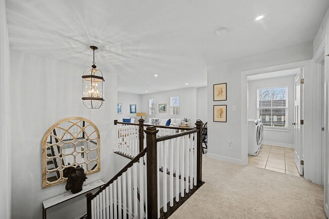 Building Photo - 4 Bedroom Executive Home located in Magnolia Green