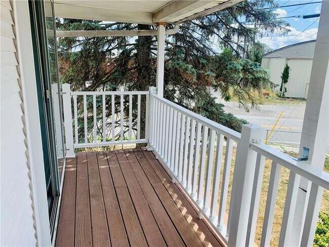 Building Photo - 105 Sheffield Dr