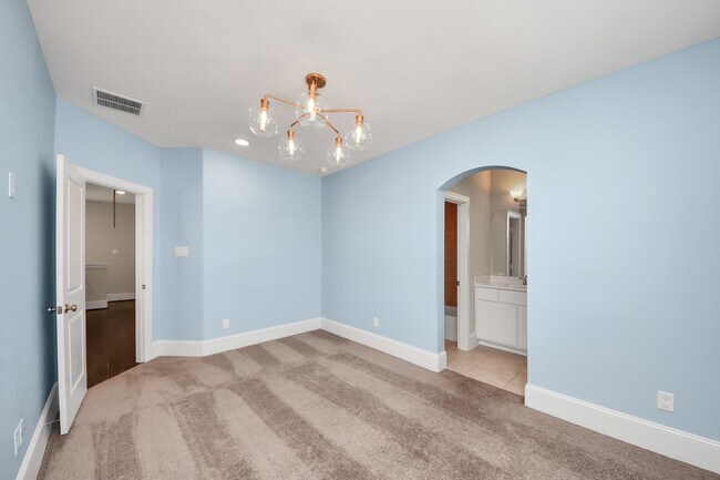 Building Photo - 8306 Hillendahl Blvd