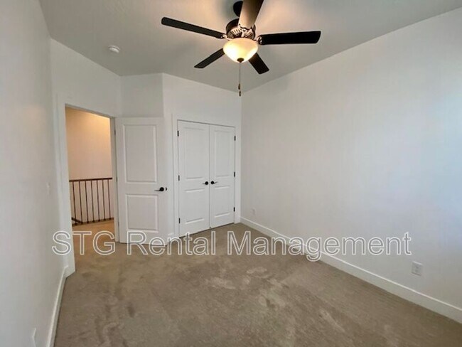 Building Photo - 2473 350 N