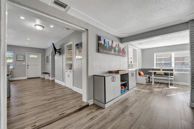 Building Photo - 529 NW 8th St