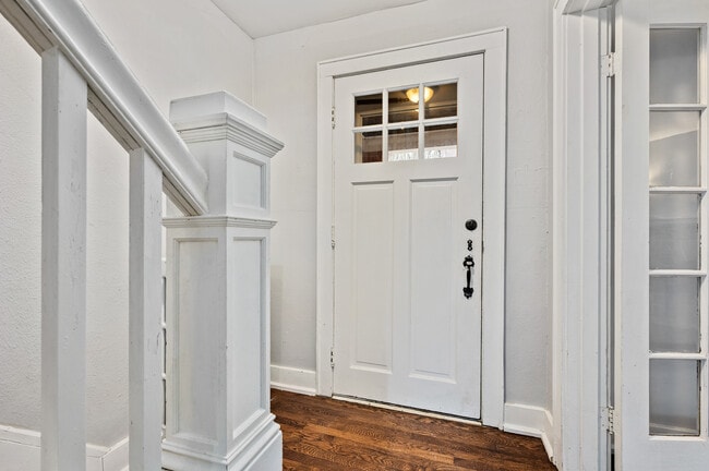 Building Photo - 139 Sumner Ave
