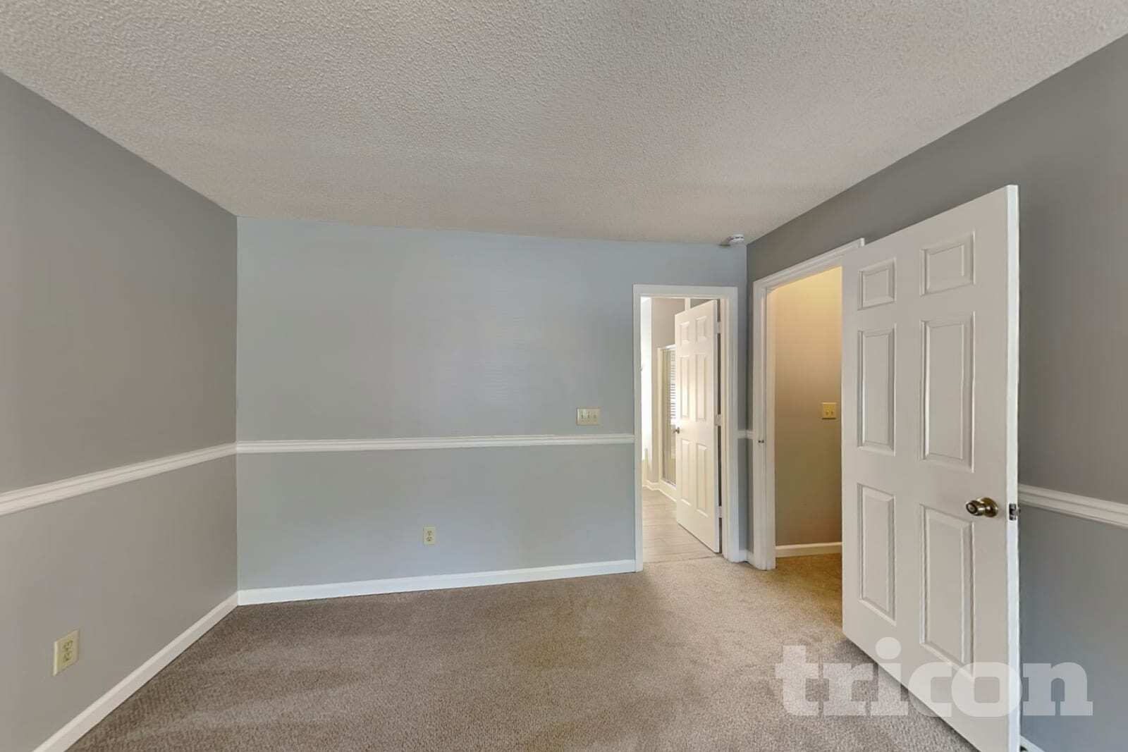 Building Photo - 4981 Brownwood Dr