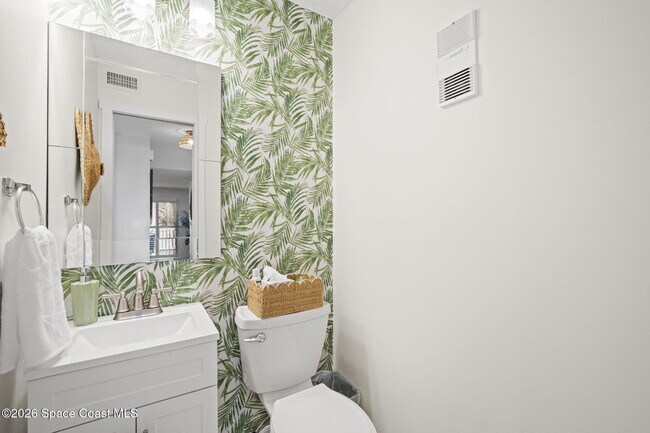 Building Photo - 180 Paradise Blvd