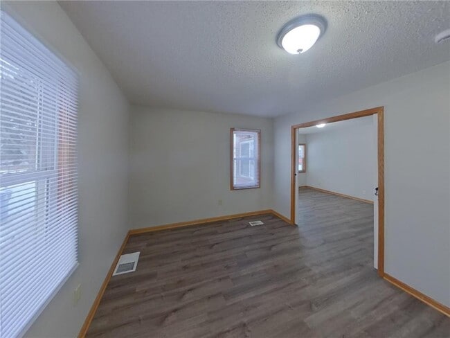 Building Photo - 2144 Sherwood Ave