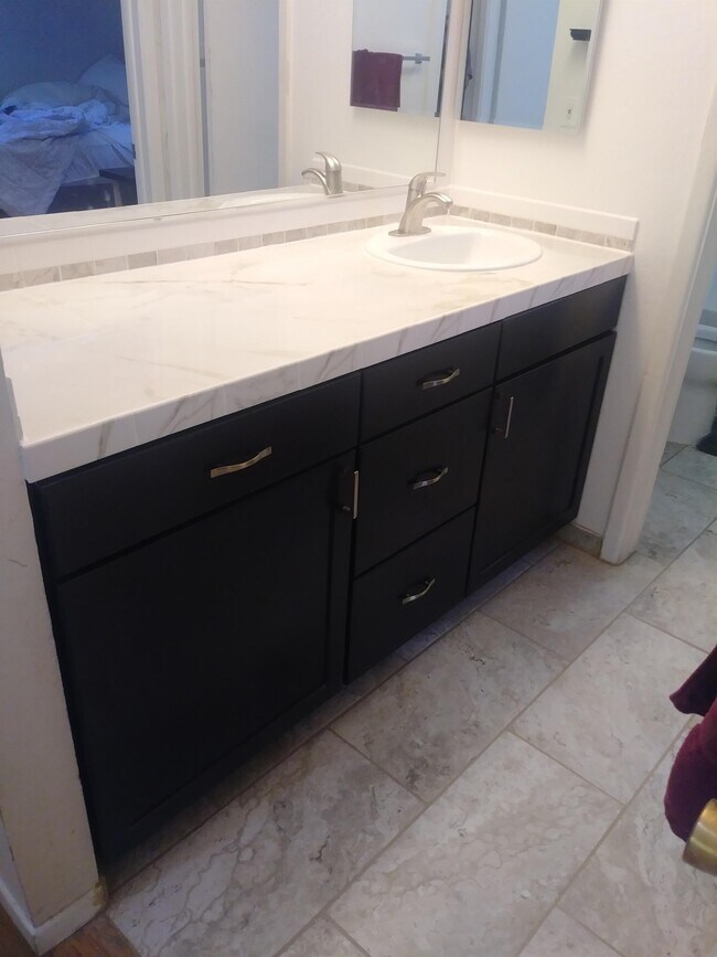 Building Photo - 825 34th St