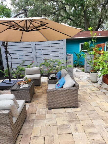 Building Photo - 206 S 17th St