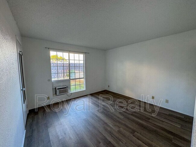 Building Photo - 94-1465 Waipio Uka St