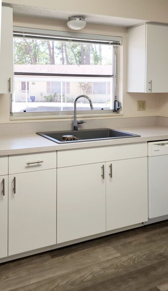 Building Photo - 4417 Tecumseh Trl