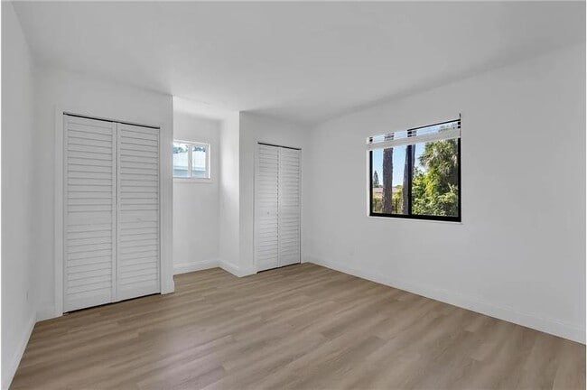 Building Photo - 322 Ixora Ave NW