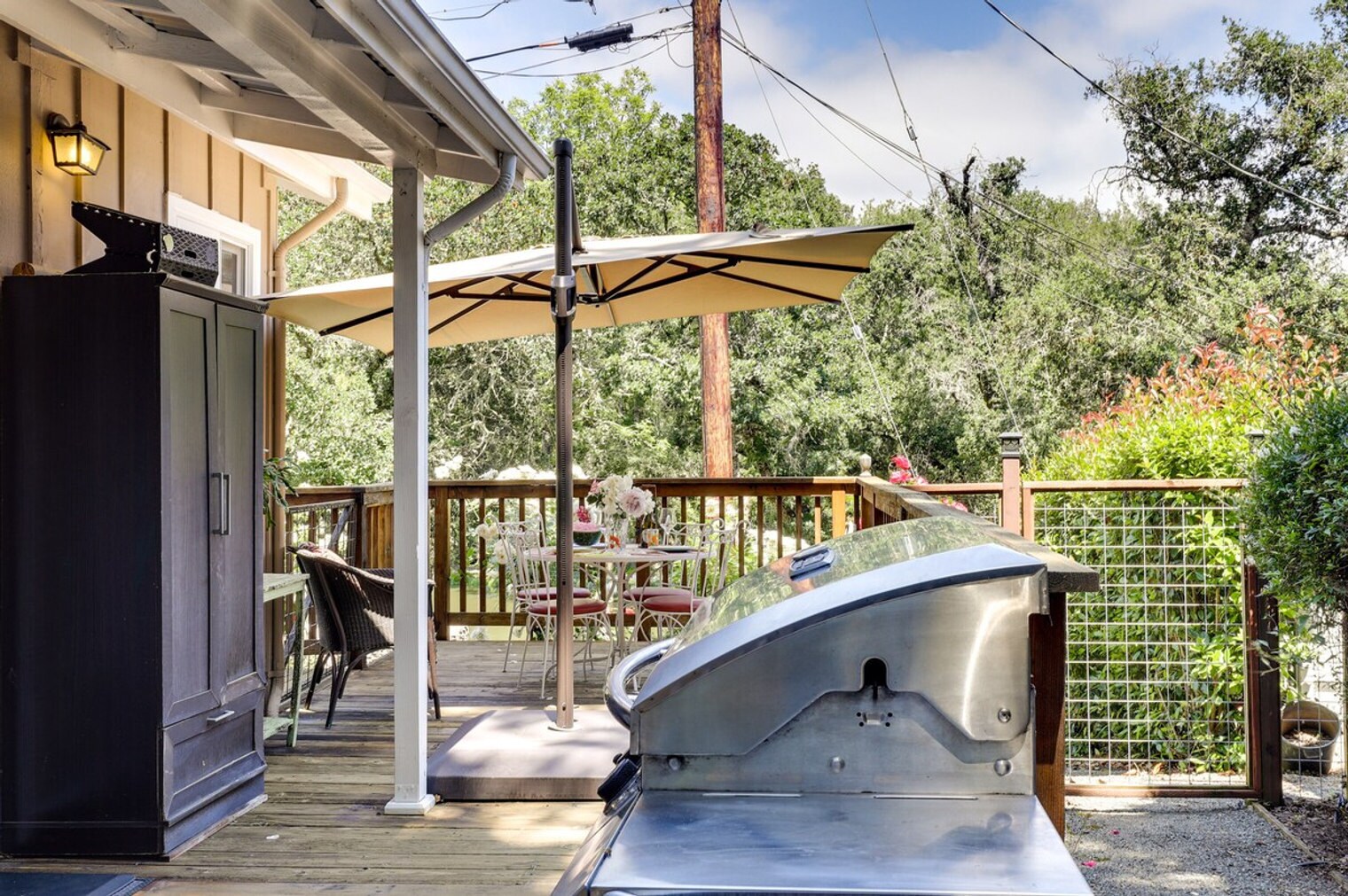 Building Photo - 4460 Lakeside Rd