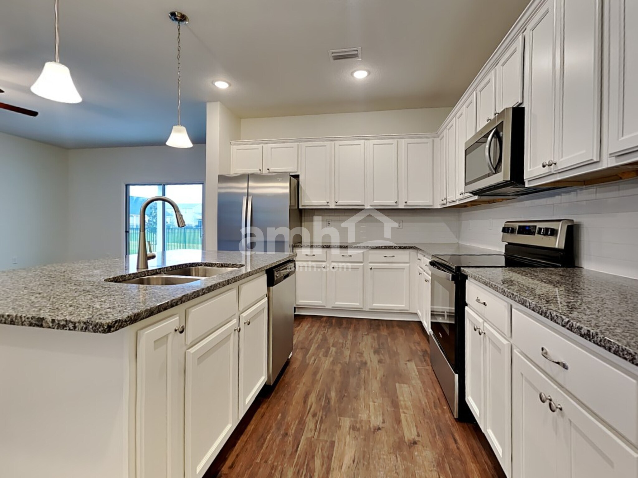Building Photo - 380 Banyan Frst Dr