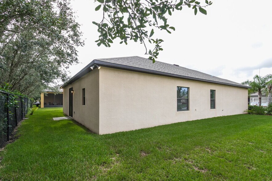 Building Photo - 2209 50th St Cir E