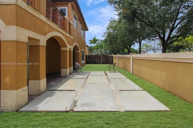 Building Photo - 15445 SW 26th Terrace