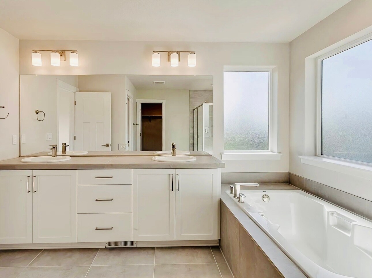 Building Photo - 13911 SW 172nd Ave