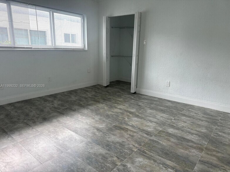 Building Photo - 3681 NE 170th St